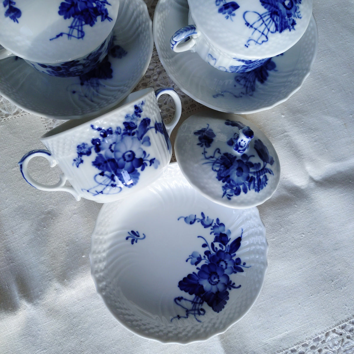 1960～80年代のRoyalCopenhagenブルーフラワーカーブのブイヨンカップソーサー/Blue Flower Curve Bouillon Cup and saucer
