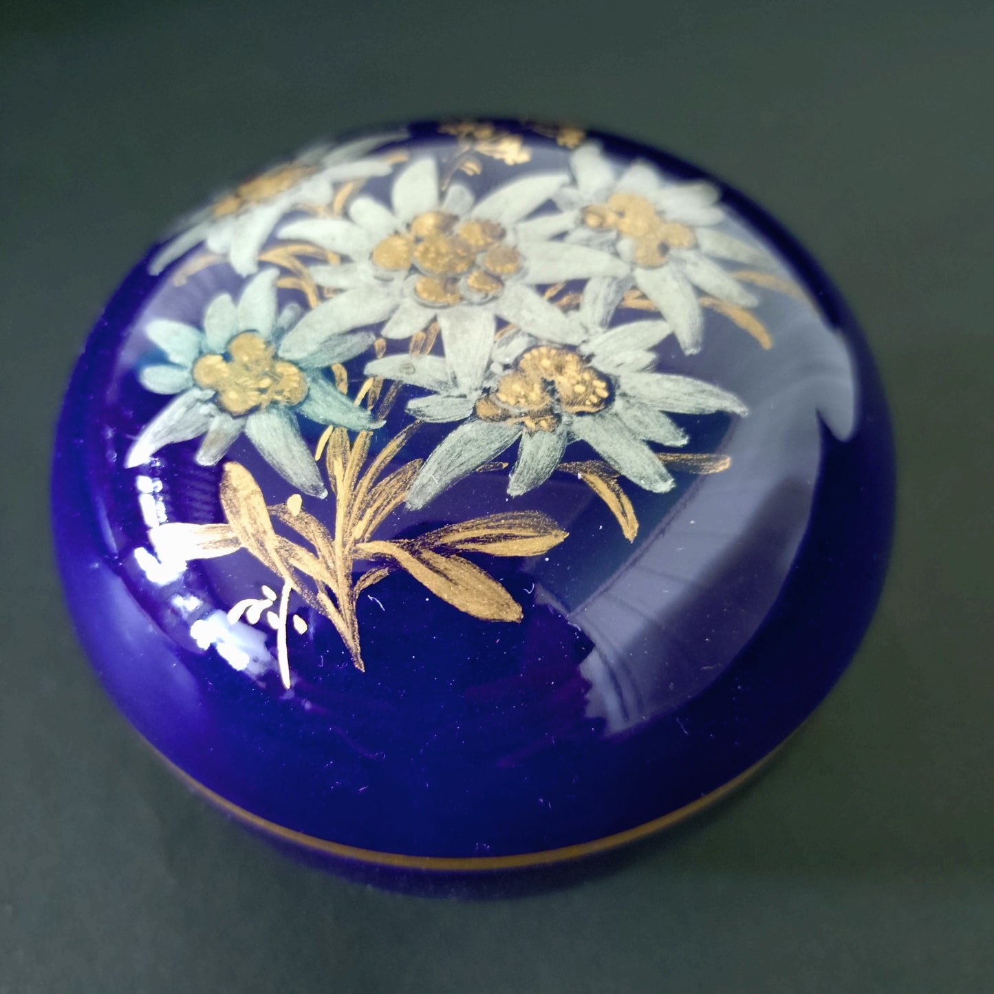 1924年以前Meissenマイセンのコバルトプラチナ彩金彩エーデルワイスの小物入れ/おしゃれにいうとボンボニエールBonbonnièr