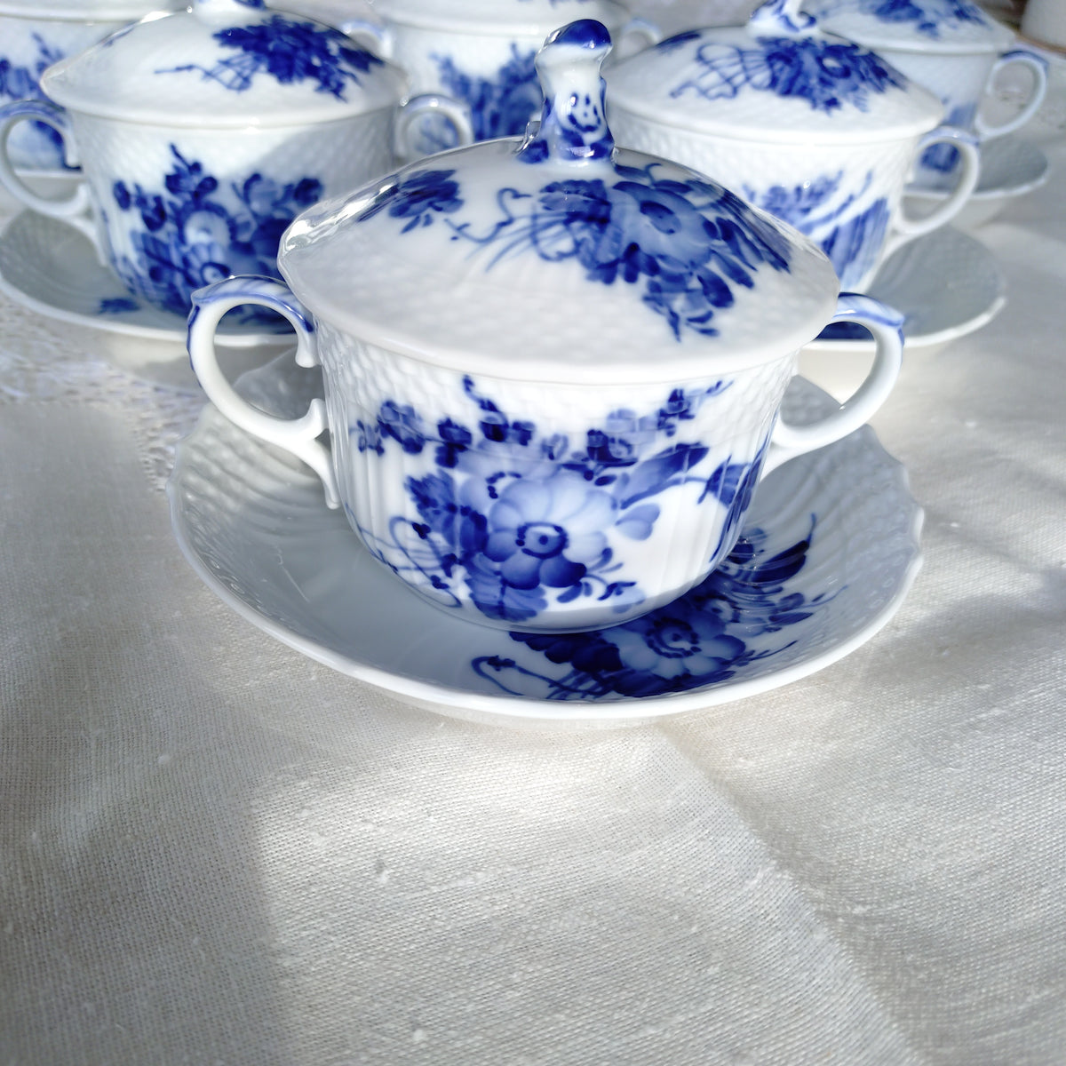 1960～80年代のRoyalCopenhagenブルーフラワーカーブのブイヨンカップソーサー/Blue Flower Curve Bouillon Cup and saucer