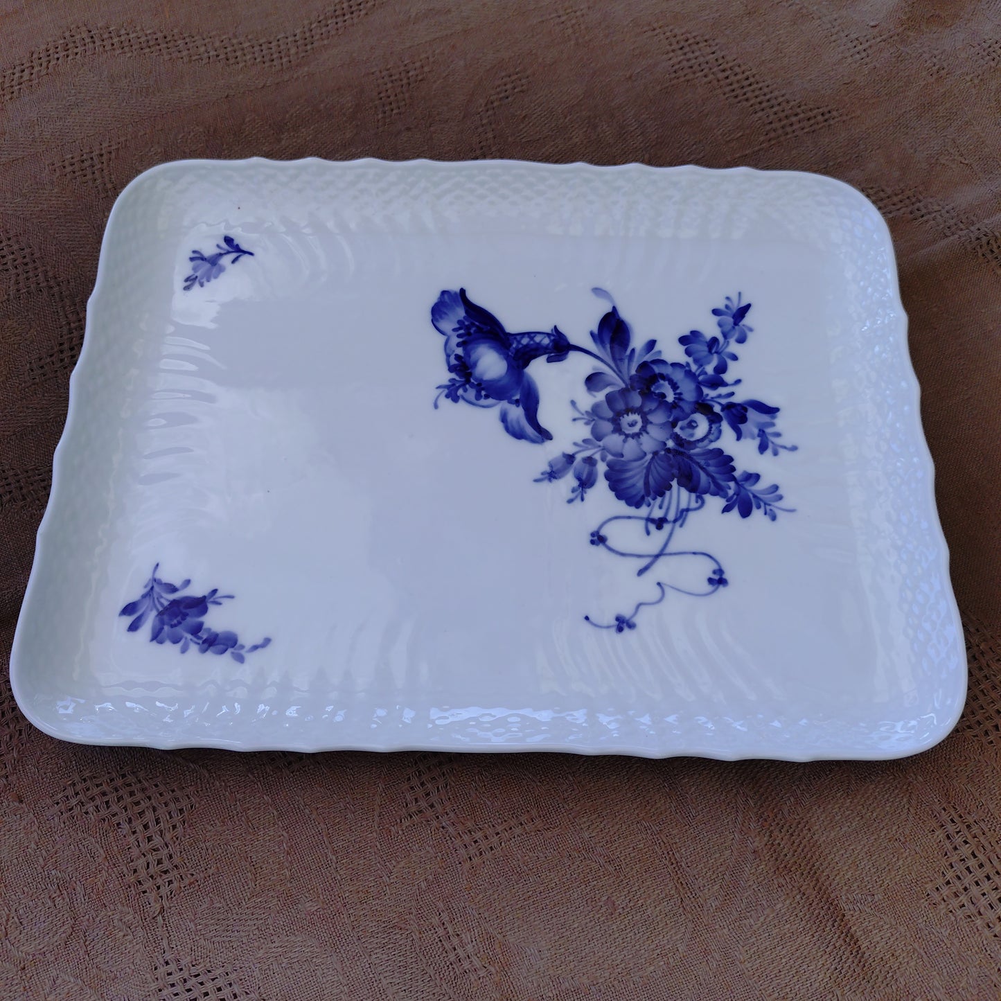 RoyalCopenhagenブルーフラワーカーブの長方形トレイ27.5㎝×２１