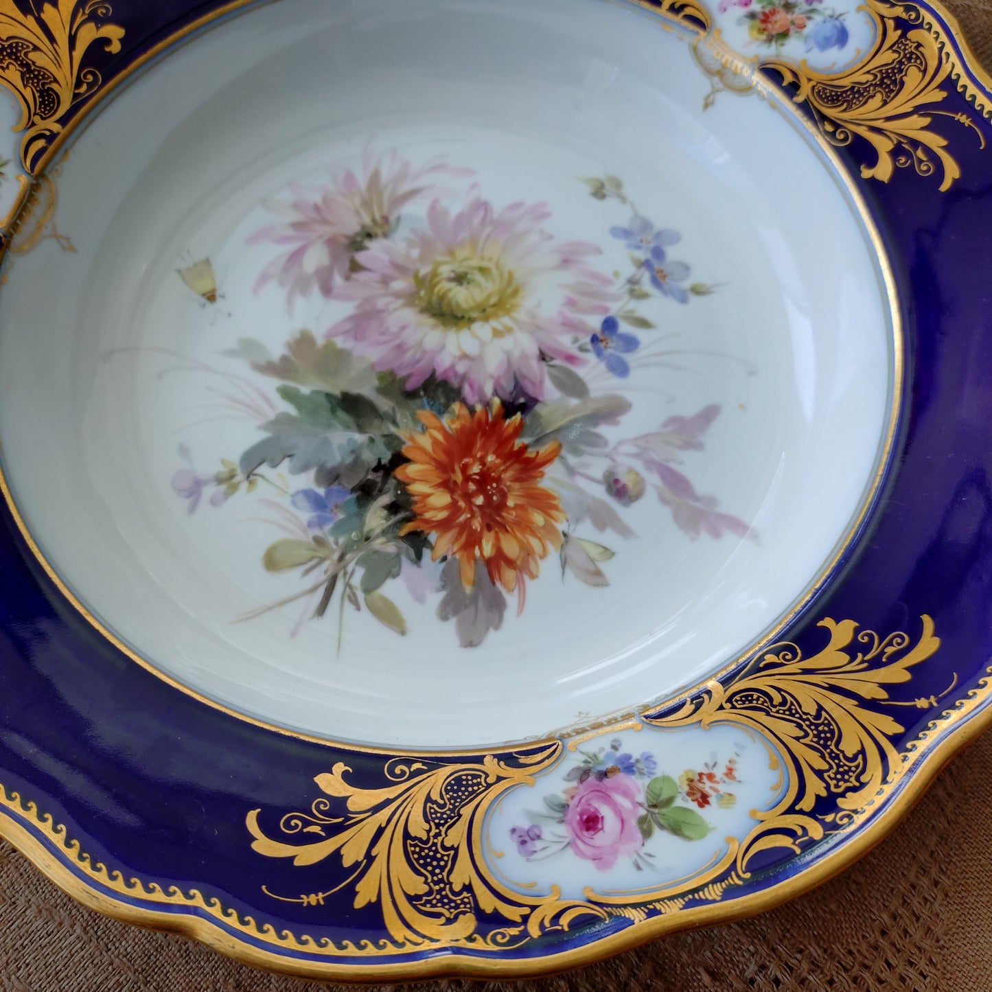 1924年以前Meissenアスター/菊の花の深皿は自然主義絵付け直径訳23.2㎝D