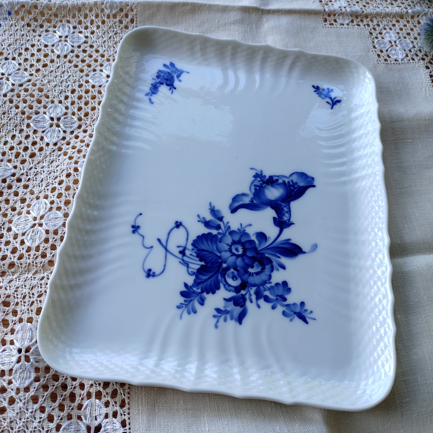 RoyalCopenhagenブルーフラワーカーブの長方形トレイ27.5㎝×２１