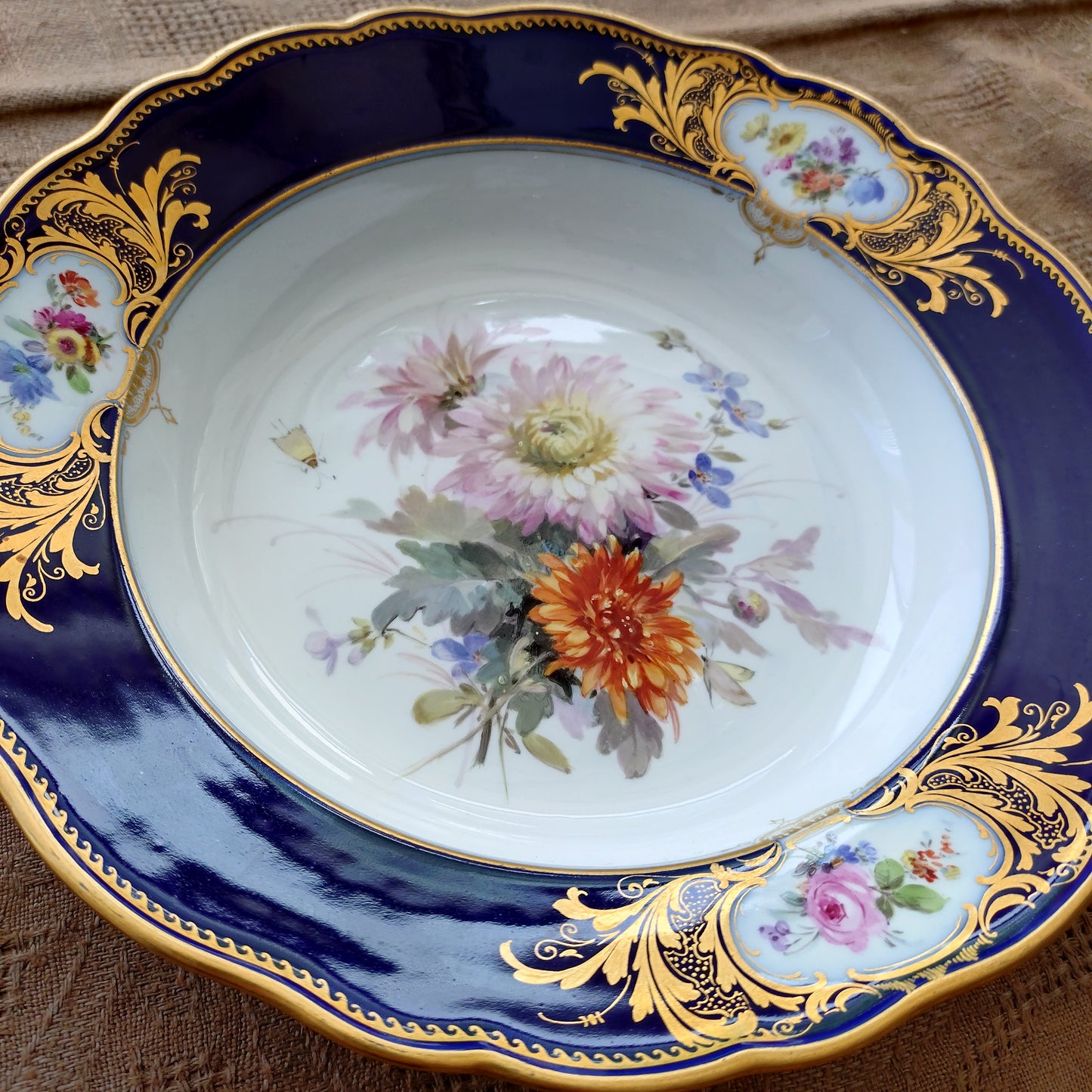 1924年以前Meissenアスター/菊の花の深皿は自然主義絵付け直径訳23.2㎝D