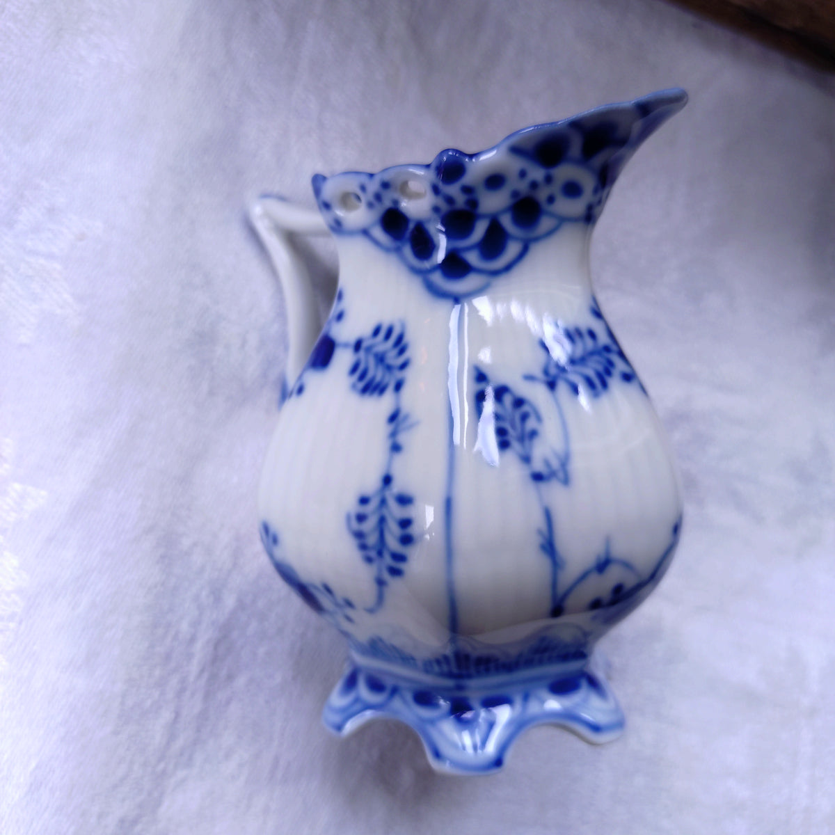 1980～1984年RoyalCopenhagenブルーフルーテッドフルレースのミルクピッチャー高さ8.3㎝/Full Lace Creamer
